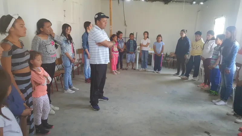 Alumnas y alumnos del CBTA No. 69 en una actividad escolar del plantel (foto 3 de 5)